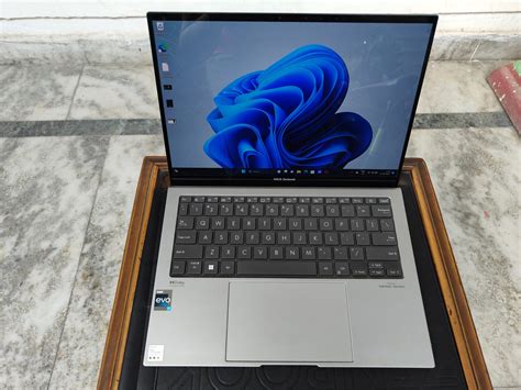 Asus Zenbook S13 OLED Review: Compact Notebook for Everyday Use - Smartprix