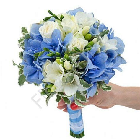 Deluxe package - Blue hydrangea bouquet