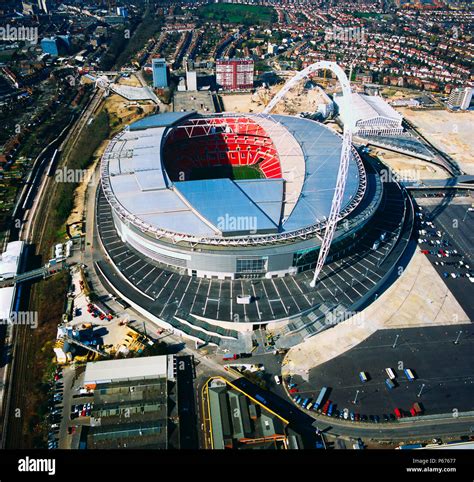 Wembley stadium aerial hi-res stock photography and images - Alamy