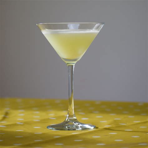 White Lady | Gin, Cointreau, lemon juice and an egg white to… | Flickr