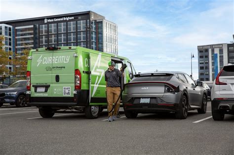 Mobile Charging Station for Electric Vehicle Fleets Debuts at Consumer ...