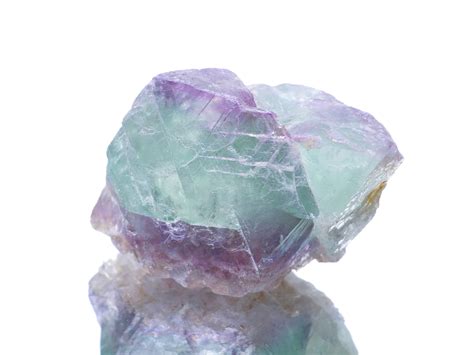 Purple fluorite: for healing, cleaning, love and luck - WeMystic