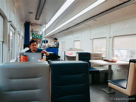 Review Kereta Api Gajayana Luxury Sleeper Seat Train