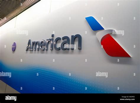 American airlines logo hi-res stock photography and images - Alamy