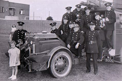 London Brick Fire Brigade (c.1952) - PETERBOROUGH IMAGES ARCHIVE