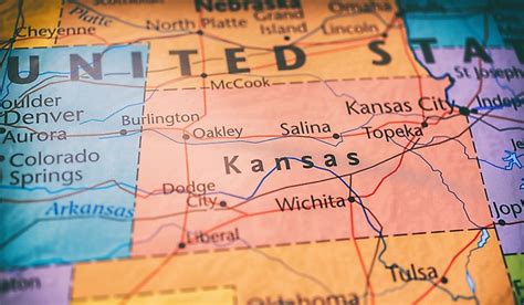 Which States Border Kansas? - WorldAtlas.com