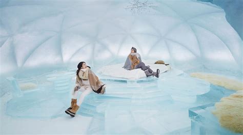 New Hotel Room ENTIRELY Made Of ICE In Hokkaido