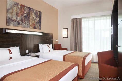 Holiday Inn Express Dubai Safa Park | Reserve Your Hotel, Self-Catering ...