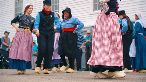 Dutch Traditional Dancing Holland Tulips Flowers Wooden Shoe Festival ...