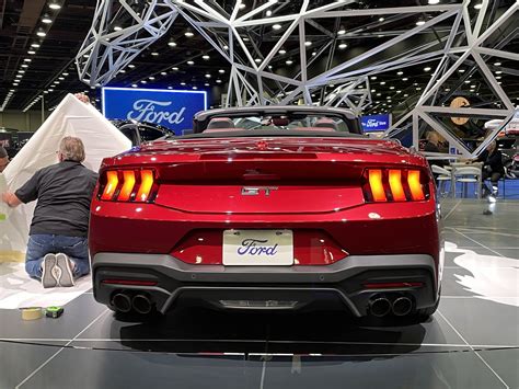 My live S650 Mustang GT Convertible & Dark Horse pics from 2022 Detroit Auto Show Floor ...