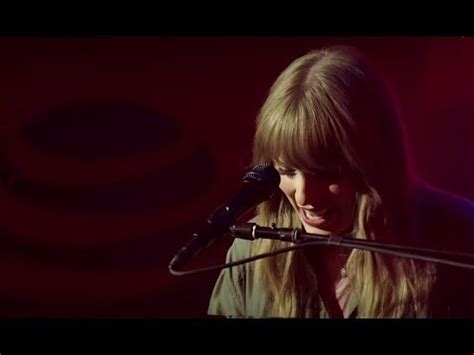 Taylor Swift All Too Well # live from Chicago - YouTube