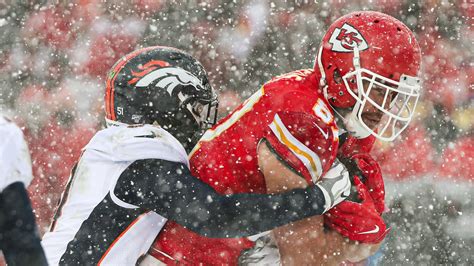 Chiefs vs. Broncos live stream: Score updates, odds, how to watch