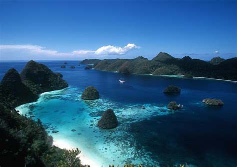 Raja Ampat, Paradise Is Here – Visit Indonesia – The Most Beautiful ...