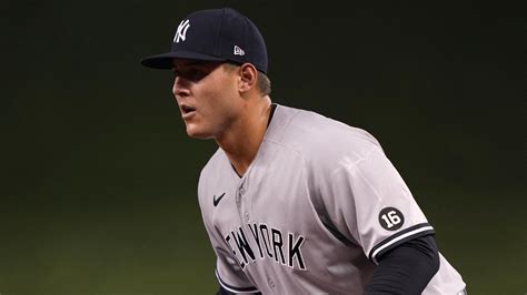 Cubs: Anthony Rizzo hits home run in 1st game with Yankees | RSN