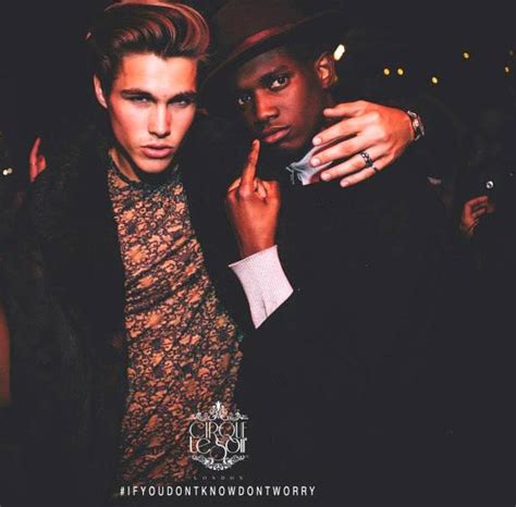 Cirque le Soir Dress Code – Club Bookers