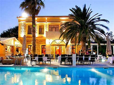 Top 4 Small Luxury Hotels in Chios - Eva Novak's Guide 2020