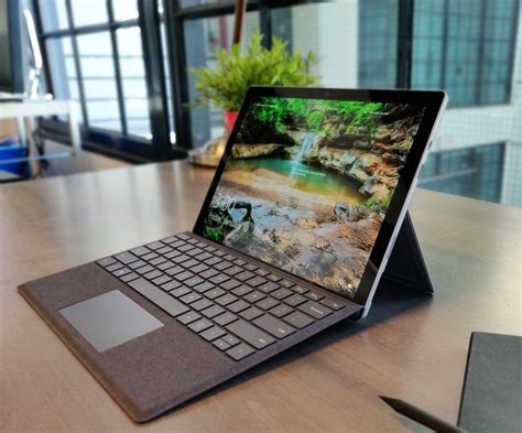 Microsoft Surface Pro 7 Review (2021)