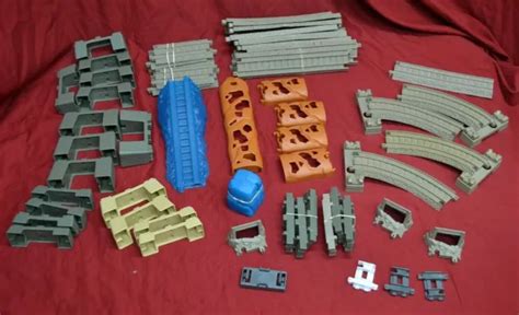 THOMAS FRIENDS TRACKMASTER * LOT OF TRACKS, RISERS, ADAPTERS,BUMPERS ...