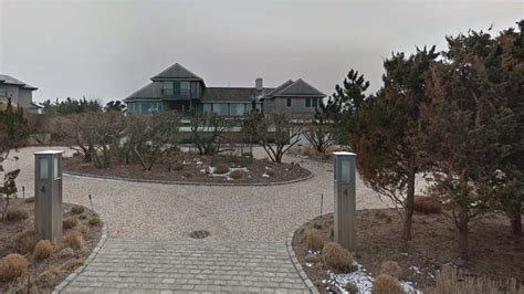 Eli Manning Just Bought a Hamptons Beach House for $8.5 Million | Architectural Digest