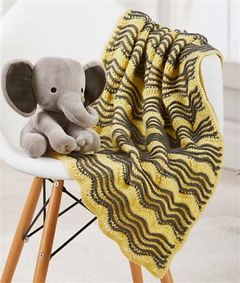 Ravelry: Honey Bee Baby Blanket pattern by Karen McKenna