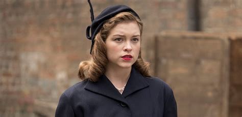 Red Joan / Red Joan Publicity Still Of Tereza Srbova Sophie Cookson : Following the story of ...