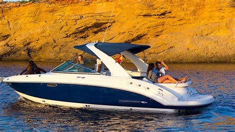 Chaparral 30ft sports boat - a spacious & stylish ride - Boats Ibiza