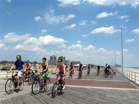 NYC Tour Guide: Rockaway Beach and Boardwalk