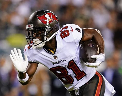 Antonio Brown returning to Buccaneers after three-game ban