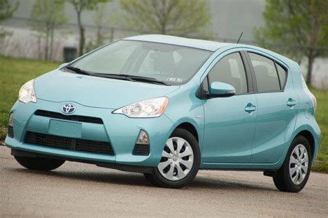 toyota-prius-blue-hybrid (3 of 37) | Car Dealership in Philadelphia