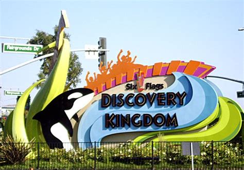 Theme park, Entrance sign, Signage