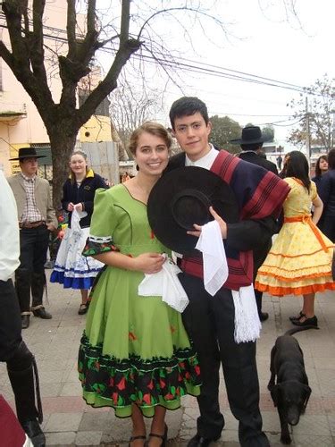 Traditional Clothes: Argentina