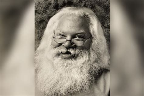 Santa A. Claus obituary: beloved mall Santa dies – Legacy.com