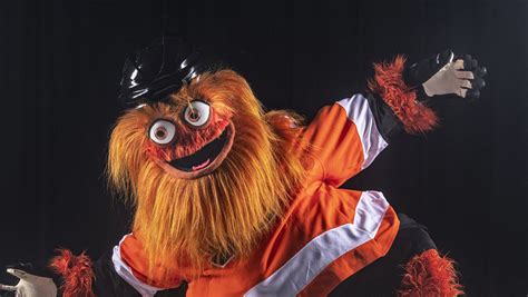 Philadelphia Flyers mascot 'Gritty' debuts (photos, video) - Sports ...