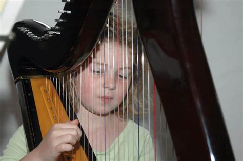 HARP LESSONS IN TORONTO - Harp Lessons for All Ages