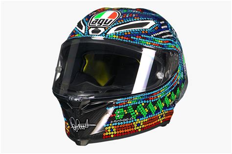 The 8 Best Motorcycle Racing Helmets | Improb