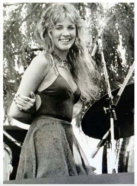 Pin by Oliver Camp on Stevie Nicks | Stevie nicks young, Stevie nicks fleetwood mac, Stevie ...