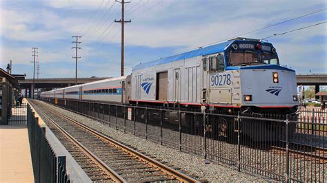 To the Rescue: The Amtrak F40PH - We Are Railfans