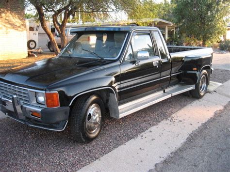 1986 Toyota truck xtra cab 1ton dually for sale: photos, technical specifications, description