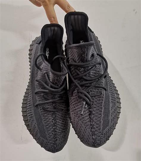 A light 💡 in the darkness... . First detailed look on the Yeezy Boost 350 V2 Black ⬆️ ...