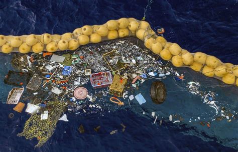 L’Ocean Cleanup récolte enfin des débris du «continent de plastique» du Pacifique | Le Devoir