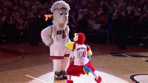 Teen has dance-off with Miami Heat mascot during NBA Finals - Good ...