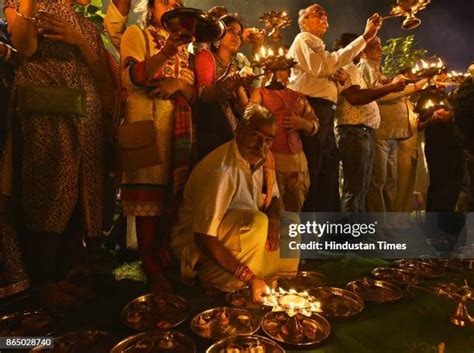 Yamuna Aarti Photos and Premium High Res Pictures - Getty Images