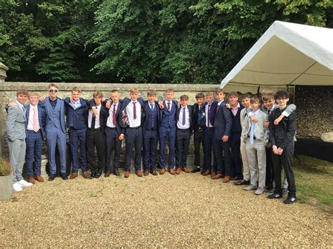 Ryde Academy Students Have A Ball At Year 11 Prom - Isle of Wight Radio