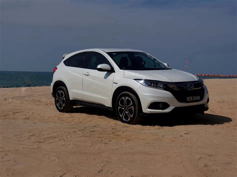 First Impressions: 2019 Honda HR-V Hybrid – Zerotohundred | Zerotohundred