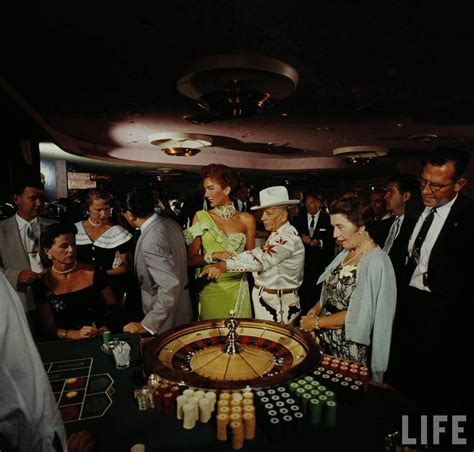 Vintage color photographs show the early days of Las Vegas' nightlife, 1950s - Rare Historical ...