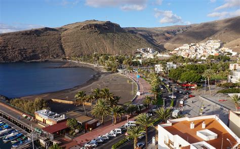 Playa San Sebastián / Gomera / Canary Islands // World Beach Guide