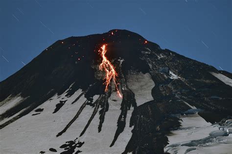 Chile's Villarrica volcano erupts, causing thousands to flee - Vox