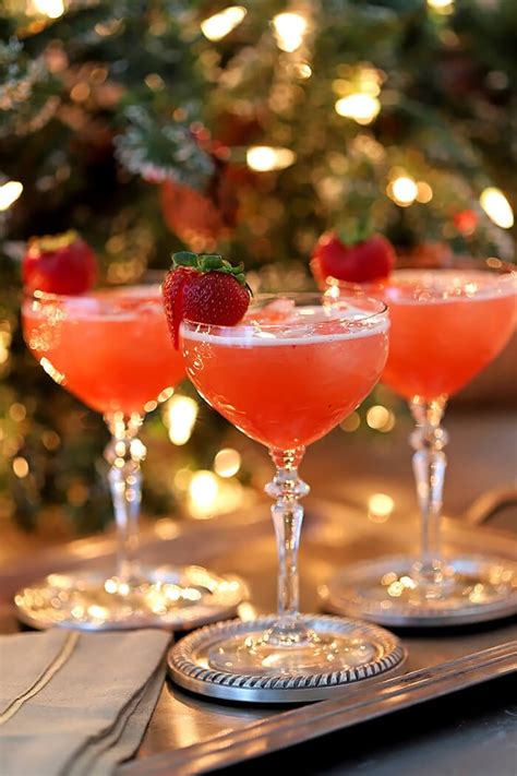 Sparkling Fruit Punch Cocktail - Creative Culinary