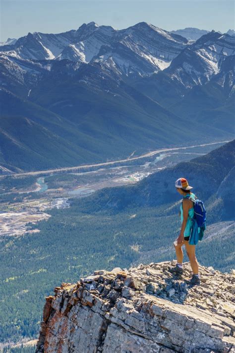 Mount Yamnuska Day Hike - Elite Jetsetter