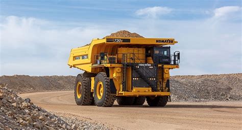 Komatsu 730E-8 Dump Truck Review & Full Specs | iseekplant